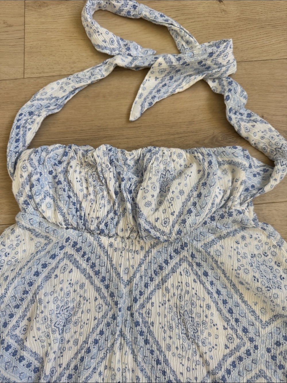 Hollister top - Picture 3 of 9